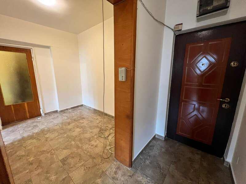 Bucur Obor, metrou la 1 min., 2 camere decomandat,